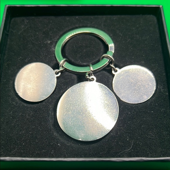 Chanel Rouge Coco Keychain - Picture 5 of 5